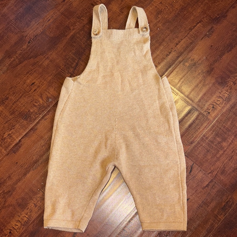 Zara baby Tan knit Kids Overalls